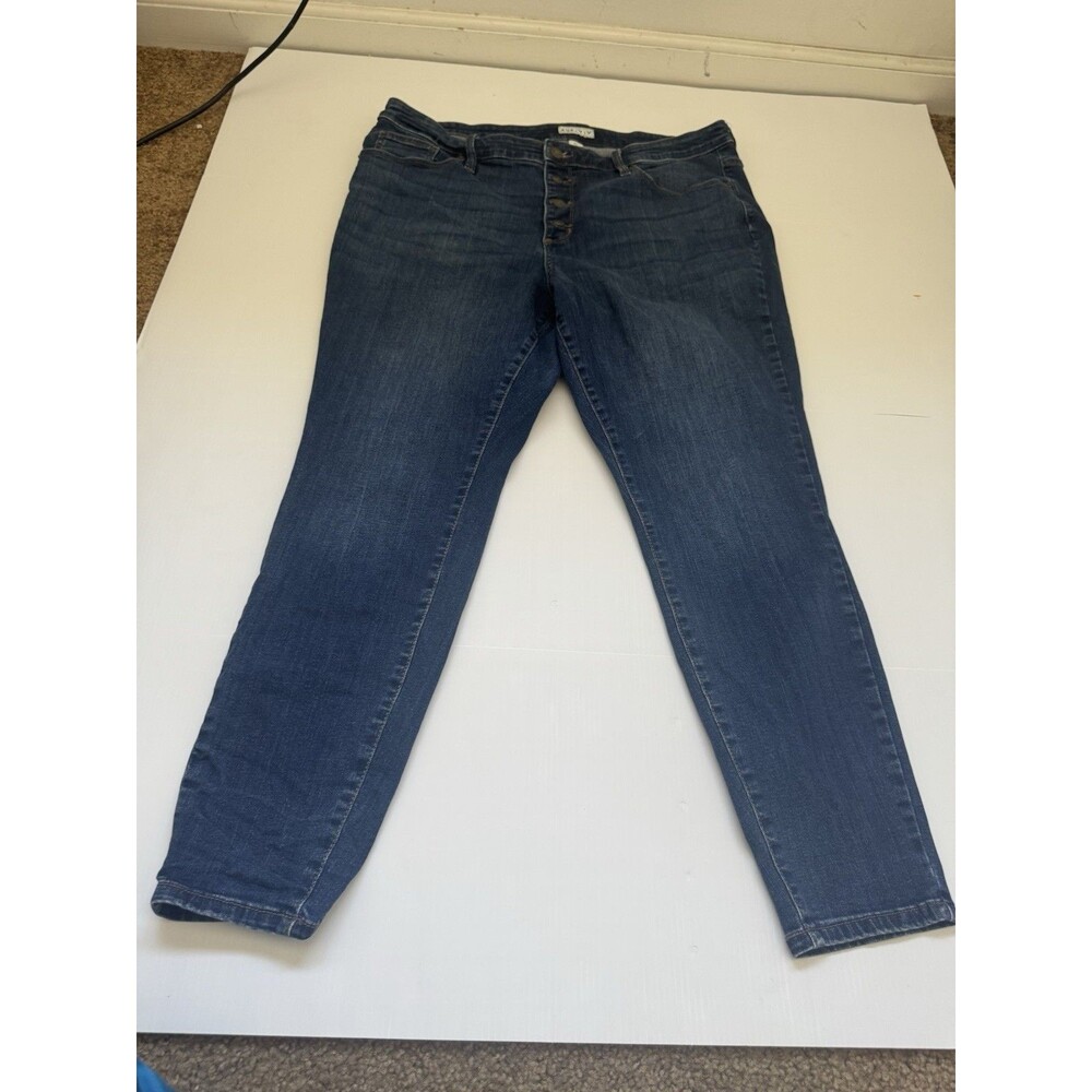 Ava & Viv Women’s 18W Blue Skinny Jeans Button Fly Stretch Mid Rise Plus Size